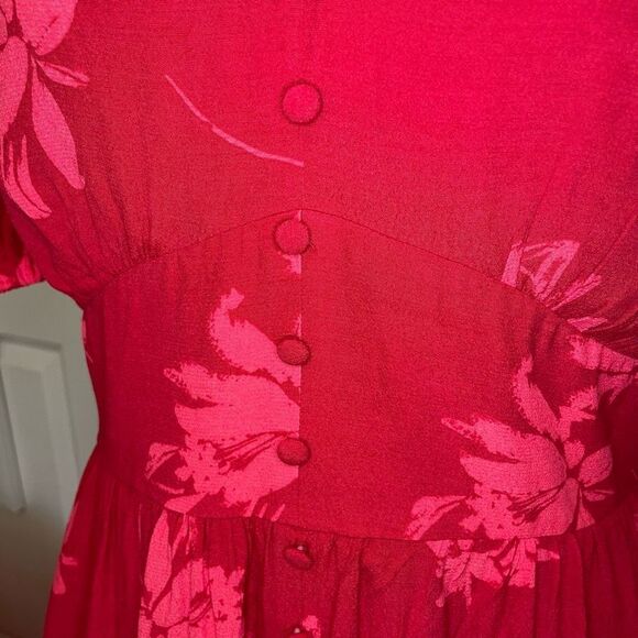 Chelsea28 Red Floral Button Front Dress size Medium - Picture 5 of 15